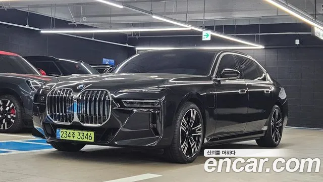 BMW 7 (G70) 750e xDrive M
