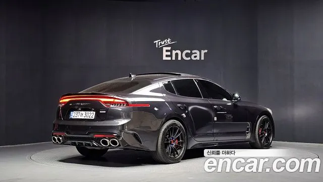 Kia Stinger 3.3 Turbo AWD GT
