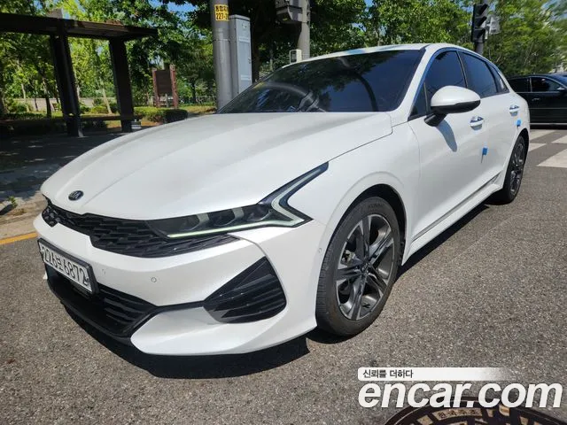 Kia K5 III 2.0 Signature