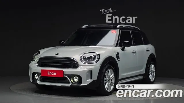 MINI Cooper Countryman 2
