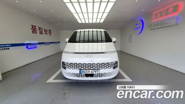 Hyundai Staria 3