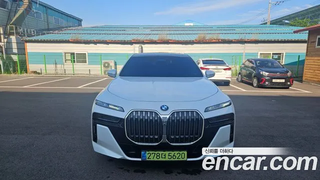 BMW 7 (G70) 740i xDrive M