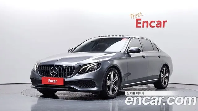Mercedes-Benz E- W213 E300