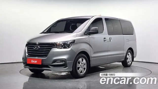 Hyundai The New Grand Starex 12