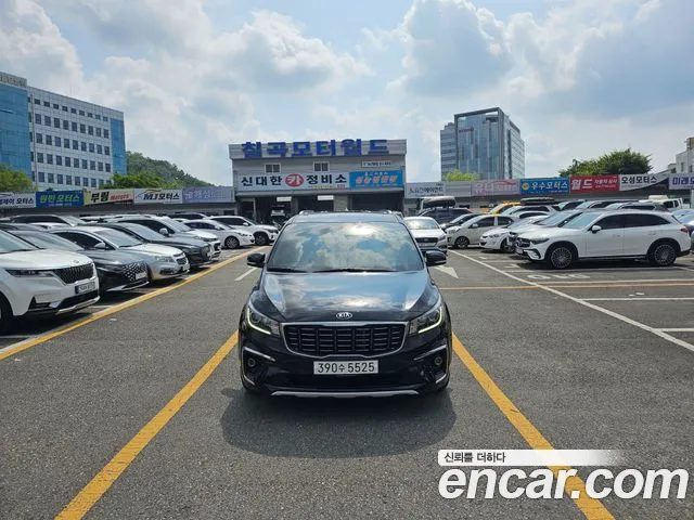 Kia The New Carnival 9 Prestige
