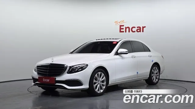 Mercedes-Benz E- W213 E220d Exclusive