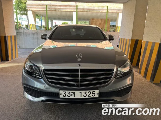 Mercedes-Benz E- W213 E300 4MATIC Exclusive