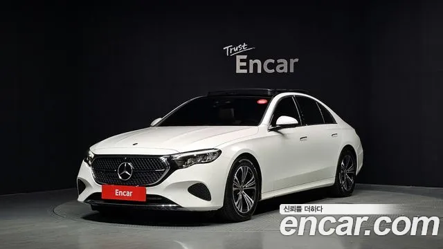 Mercedes-Benz E- W214 E200