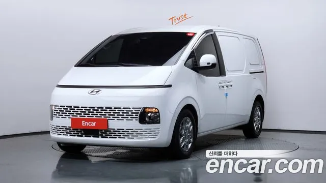 Hyundai Staria 3