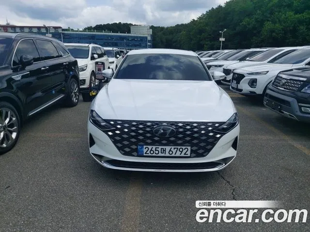 Hyundai The New Grandeur IG Hybrid