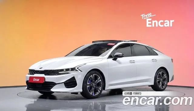 Kia K5 III 2.0 Signature