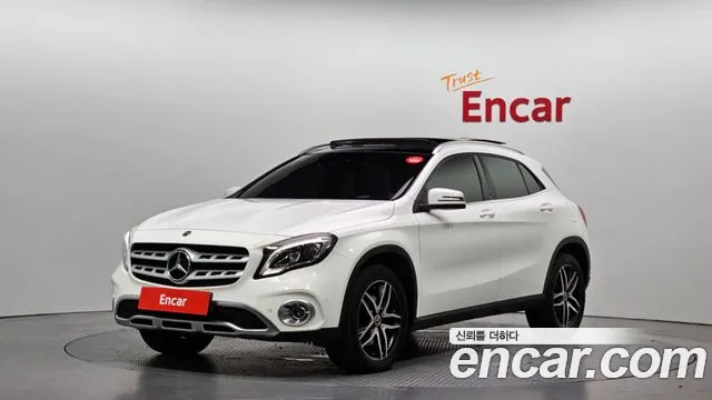 Mercedes-Benz GLA- X156 GLA220 Premium