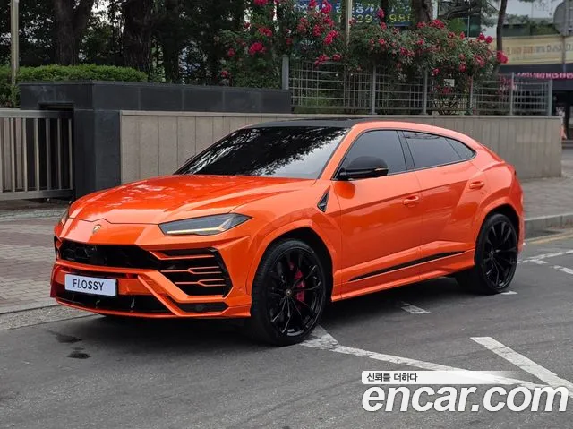 Lamborghini 4.0 V8