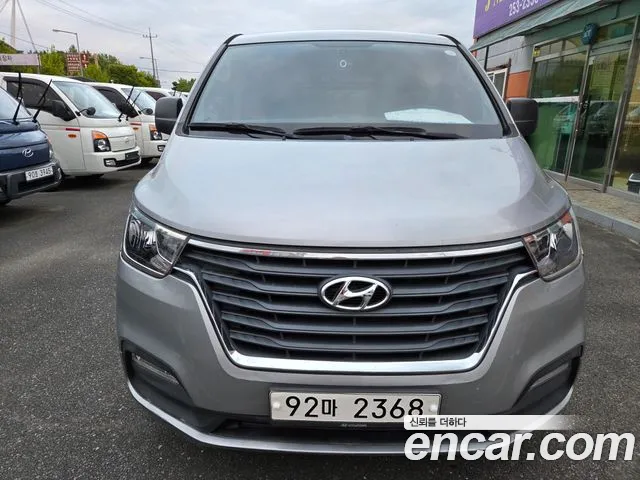Hyundai The New Grand Starex 5