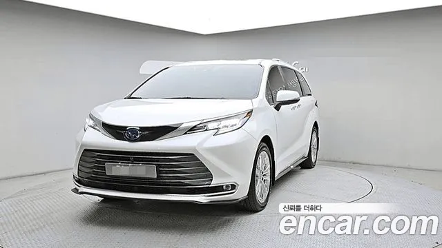 Toyota 4 2.5 Hybrid 2WD
