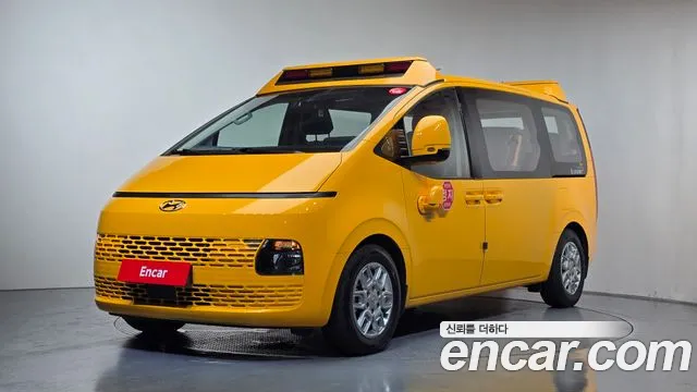 Hyundai Staria L3.5 15