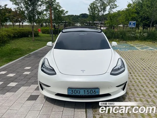 Tesla 3 RWD