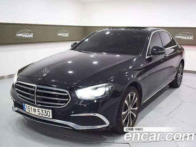 Mercedes-Benz E- W213 E300e 4MATIC Exclusive
