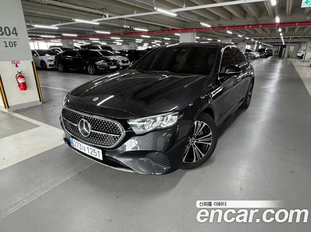 Mercedes-Benz E- W214 E200