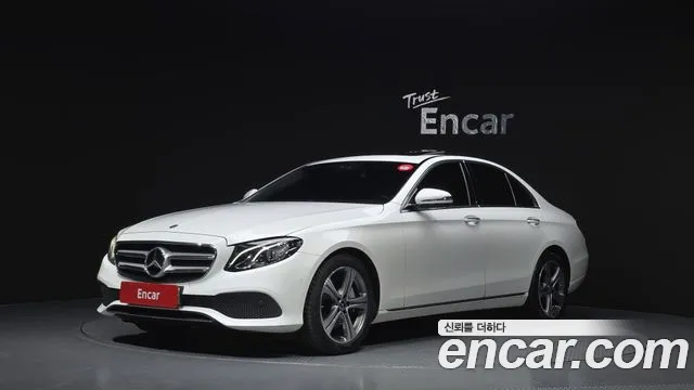 Mercedes-Benz E- W213 E300