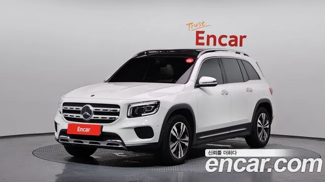 Mercedes-Benz GLB- X247 GLB220
