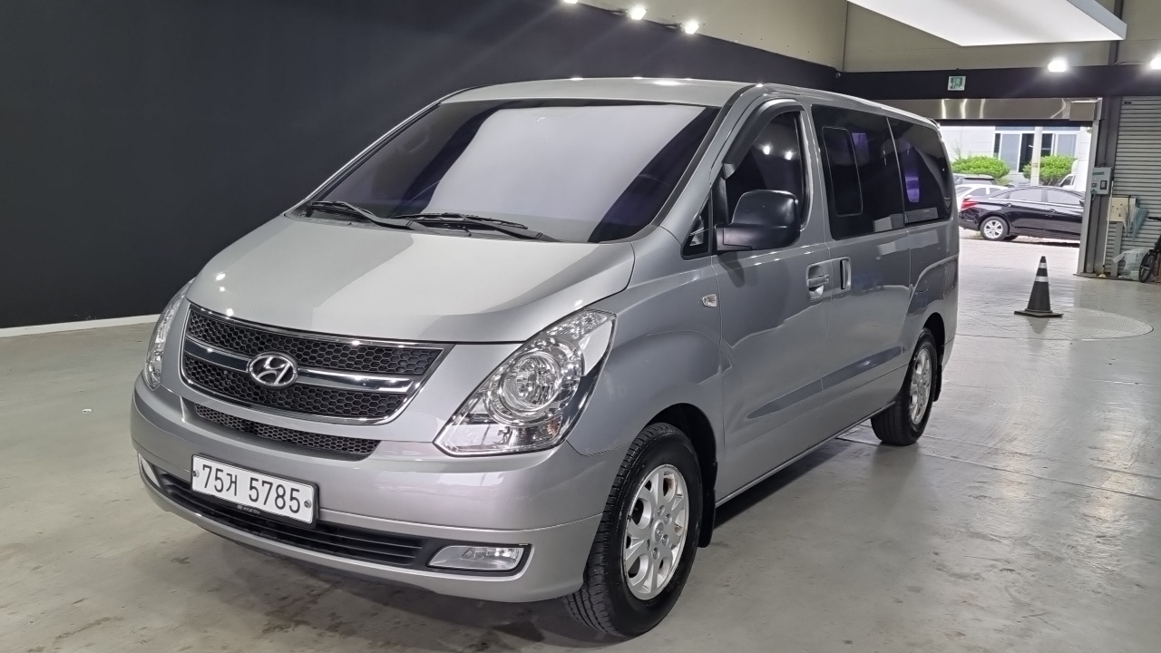 Hyundai Grand Starex 12 CVX Premium