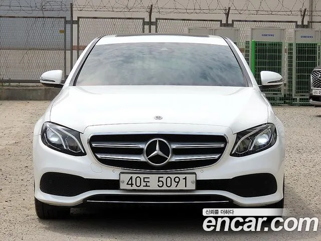 Mercedes-Benz E- W213 E200