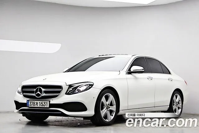 Mercedes-Benz E- W213 E200