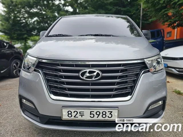 Hyundai The New Grand Starex 5
