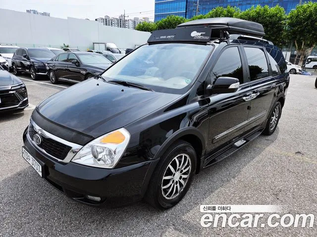 Kia Carnival R Carnival GLX Premium