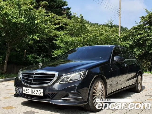 Mercedes-Benz E- W212 E300