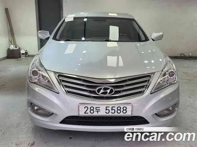 Hyundai Grandeur HG HG240