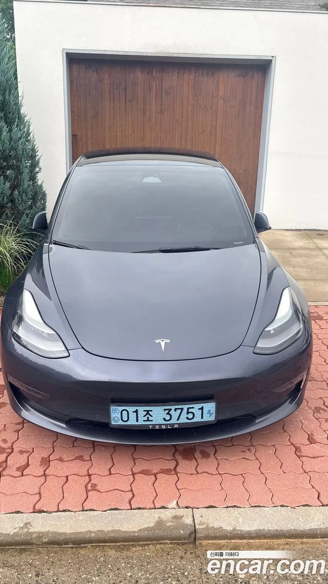 Tesla 3 AWD