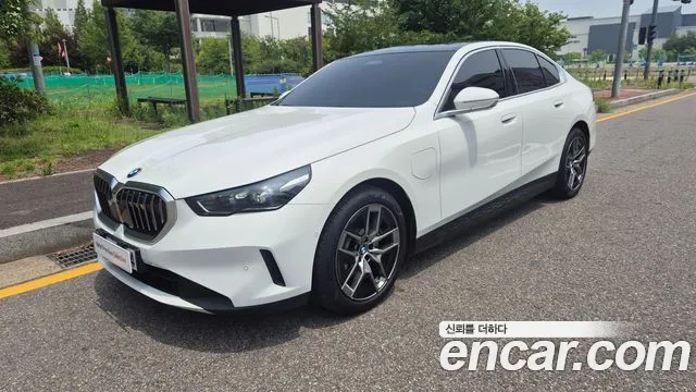 BMW 5 (G60) 530e