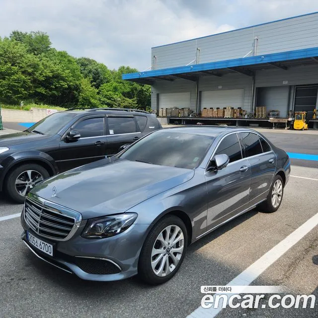 Mercedes-Benz E- W213 E300 4MATIC Exclusive