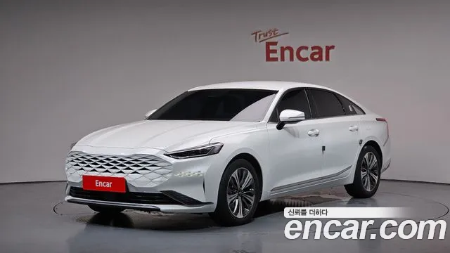 Kia K8 Hybrid Noblesse