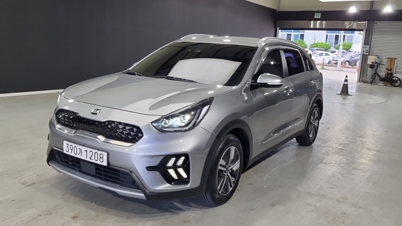 Kia The New Niro 1.6 HEV Noblesse