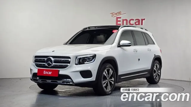 Mercedes-Benz GLB- X247 GLB220