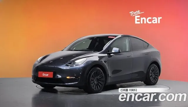 Tesla Y AWD