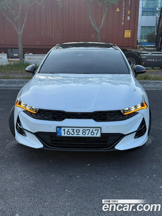 Kia K5 III 2.0 Signature