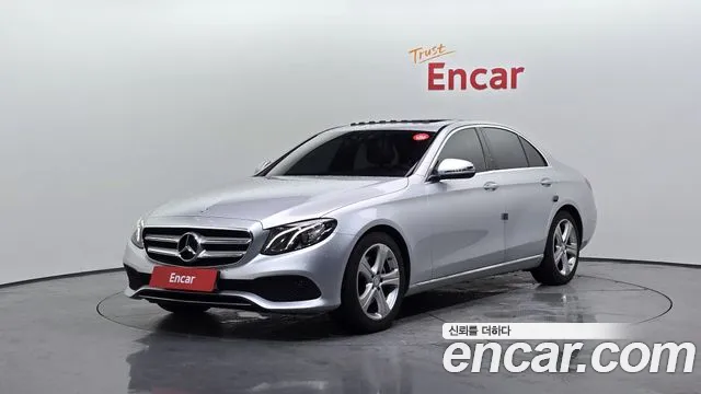 Mercedes-Benz E- W213 E200