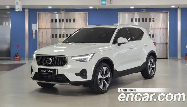 Volvo XC40 B4