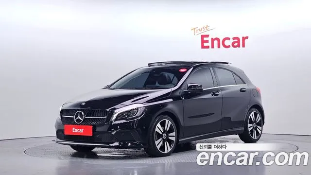 Mercedes-Benz A- W176 A200