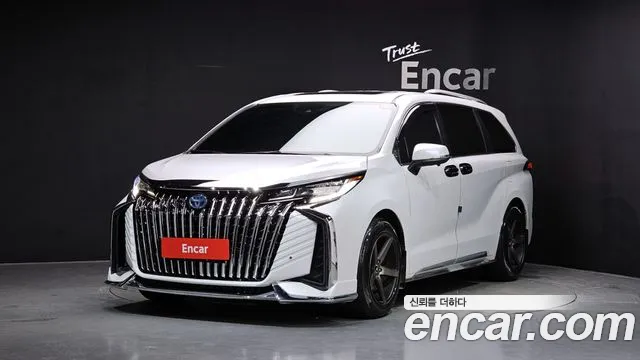 Toyota 4 2.5 Hybrid AWD