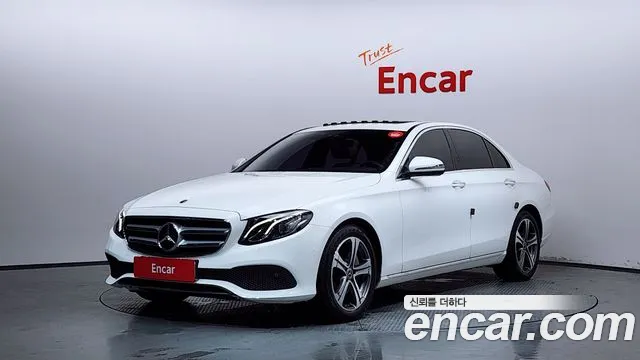 Mercedes-Benz E- W213 E300