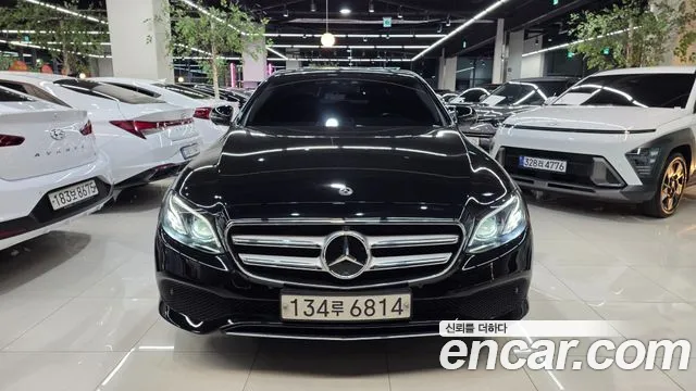 Mercedes-Benz E- W213 E300