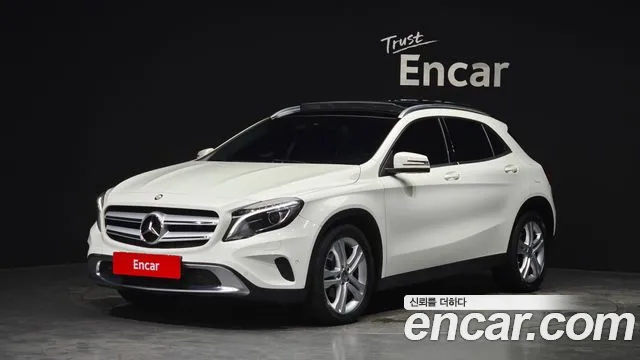 Mercedes-Benz GLA- X156 GLA200 d 4MATIC