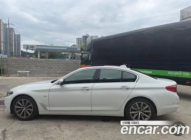 BMW 5 (G30) 520i