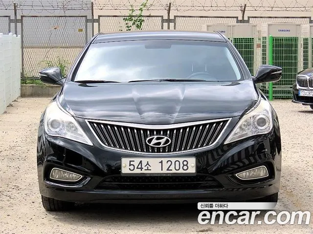 Hyundai Grandeur HG HG240