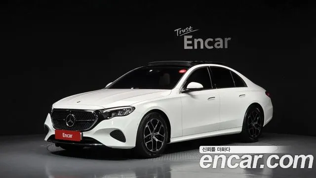 Mercedes-Benz E- W214 E200